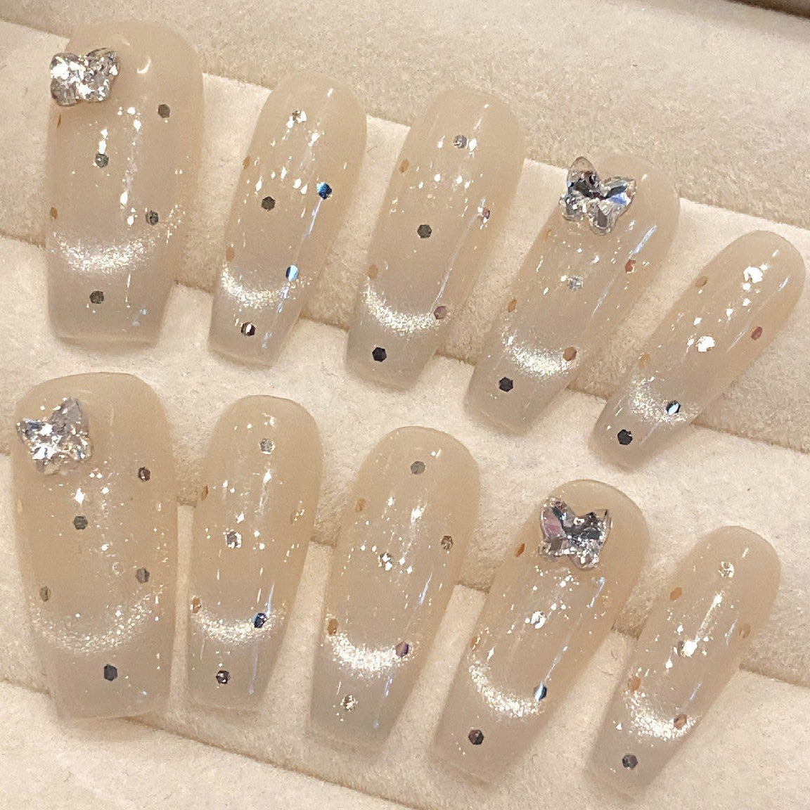 Creamy Crystal Bow