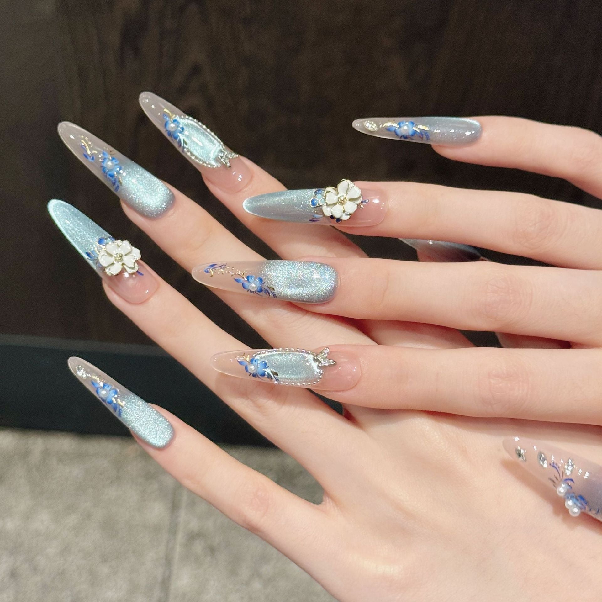 Aqua Floral Whisper