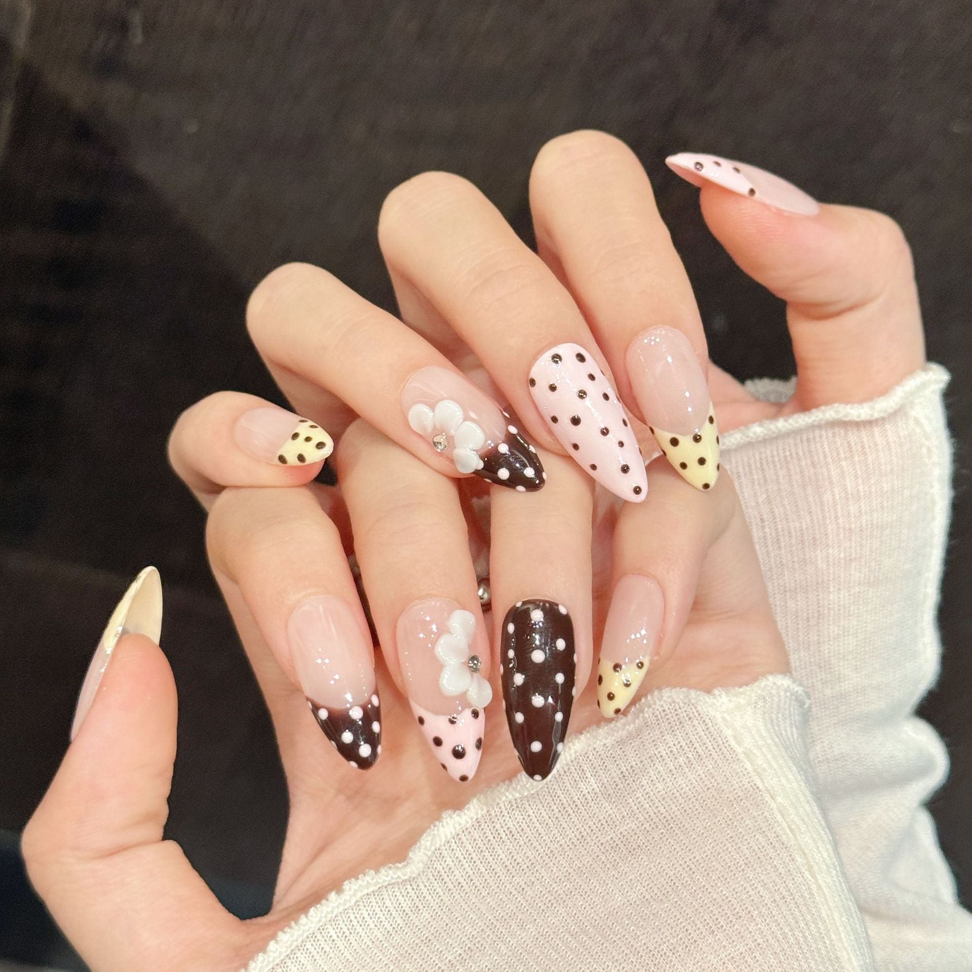 Kick & Dot