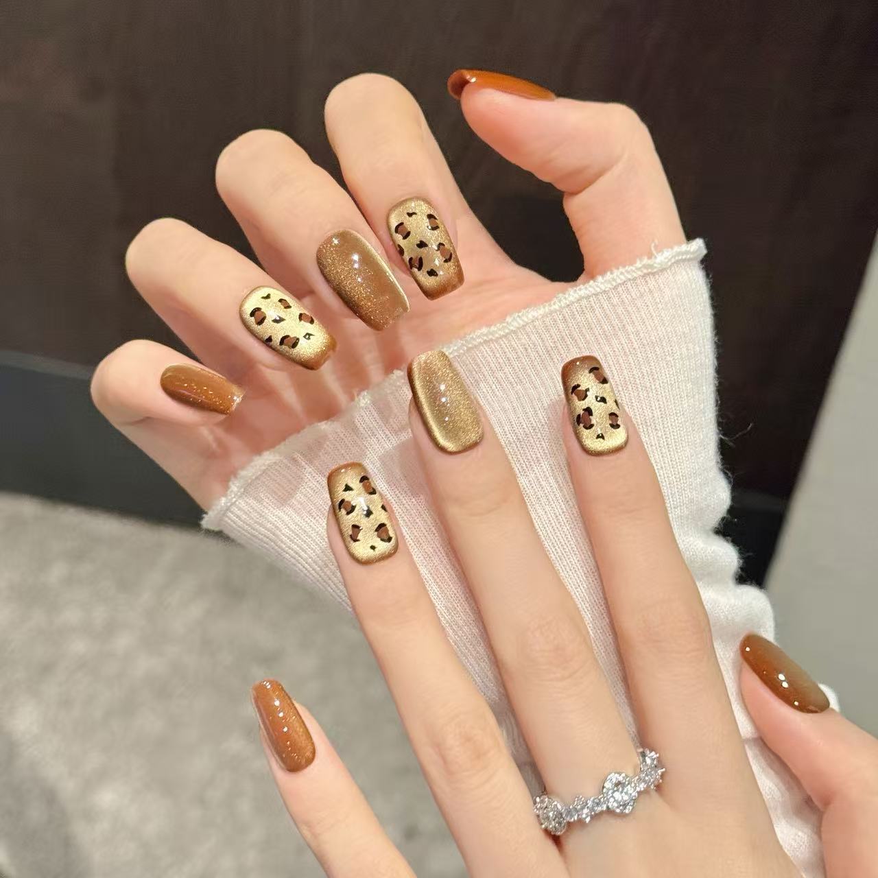Cinnamon Leopard Glow