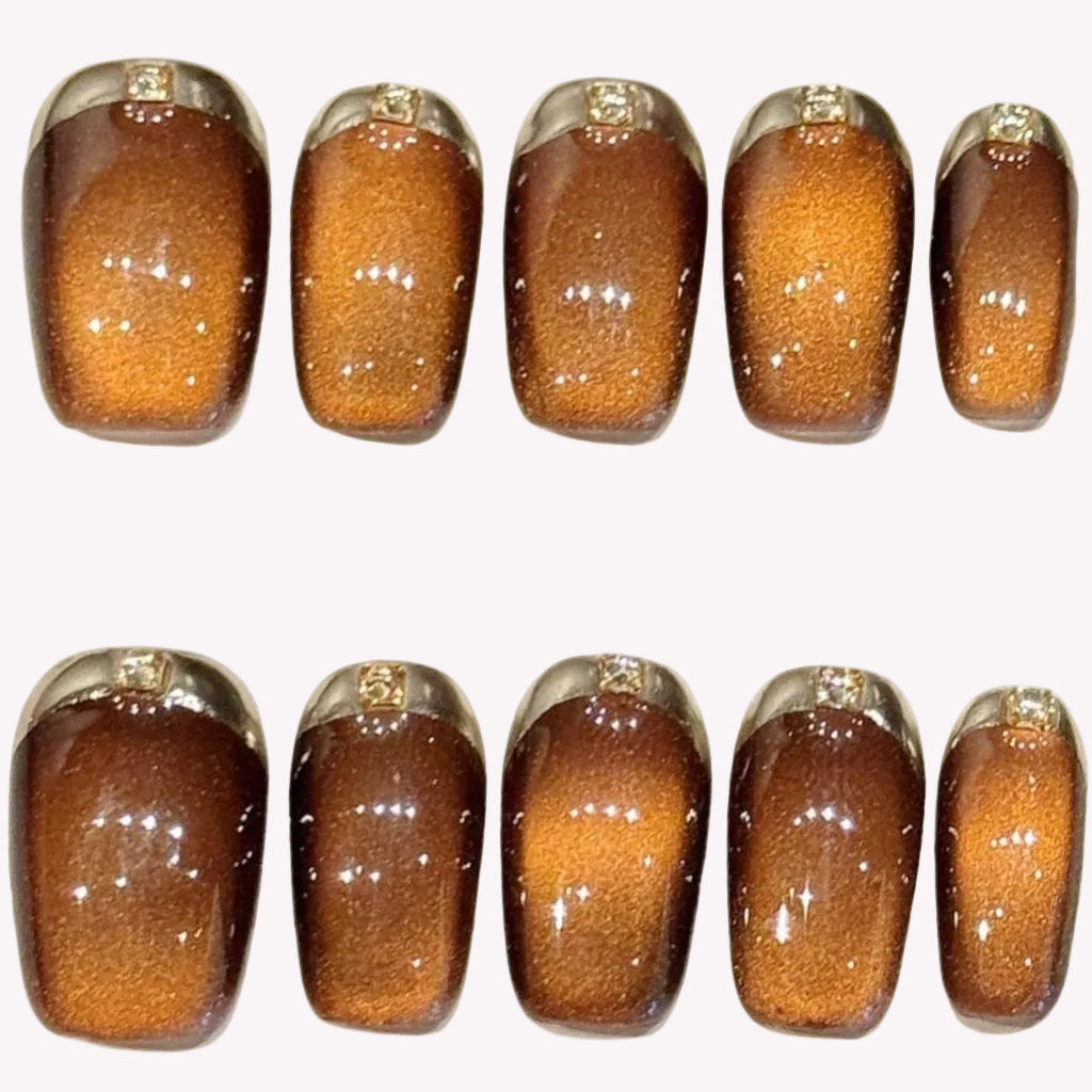 Caramel Cat-Eye French