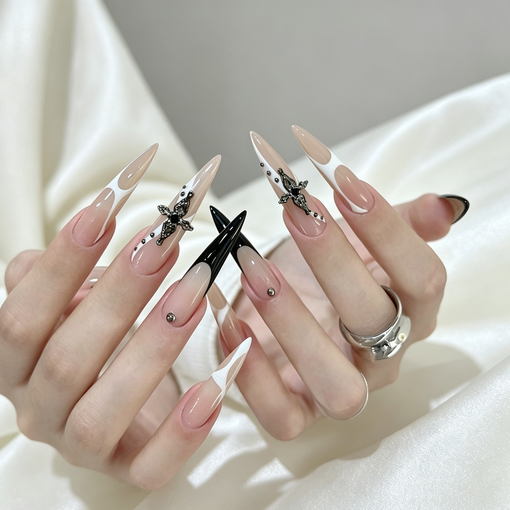 Noir Cross