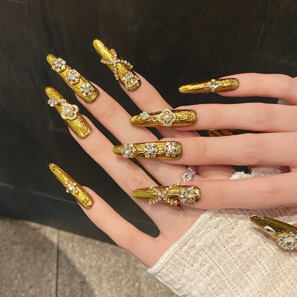 Golden Crown Baroque Luxury